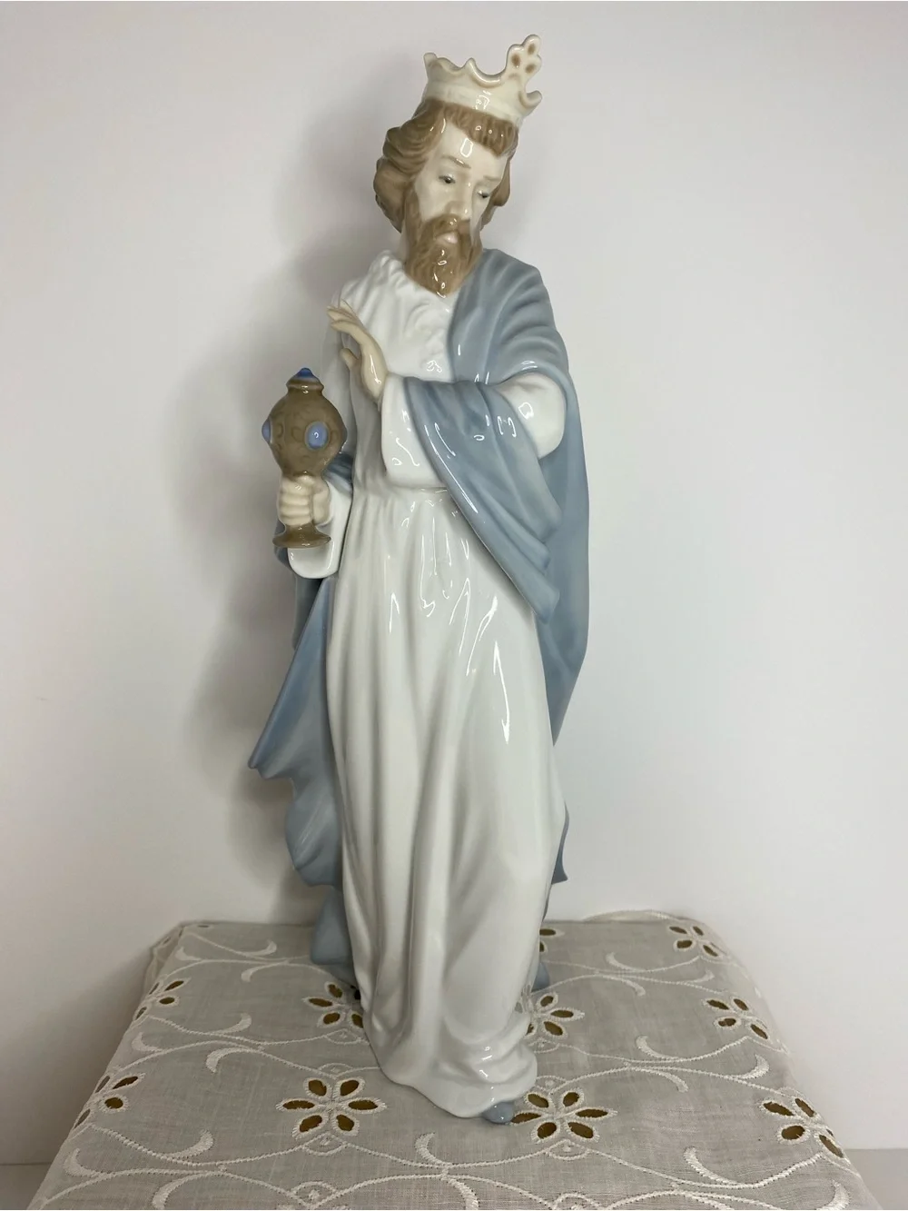 Nap by Lladro Nativity Porcelain Figurine KING GASPAR WITH CUP Christmas 00412